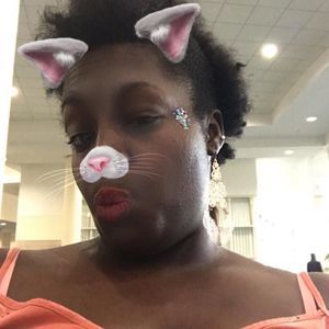 Meet your Posher, Francesca